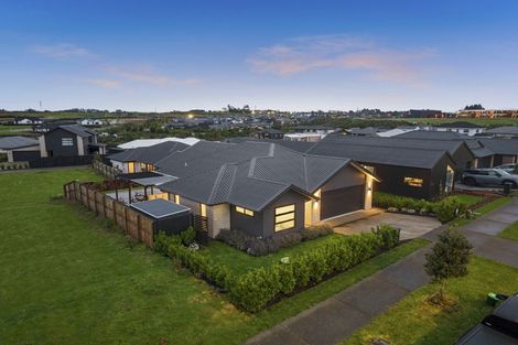 Photo of property in 11 Te Rata Boulevard, Karaka, 2124