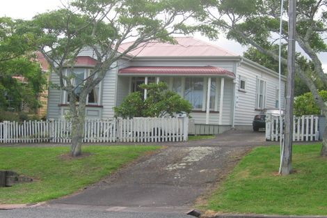 Photo of property in 48 Mozeley Avenue, Devonport, Auckland, 0624