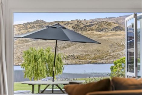 Photo of property in 16 Wakefield Lane, Mount Pisa, Cromwell, 9383