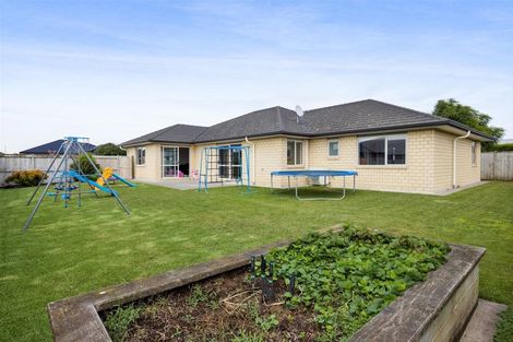 Photo of property in 11 Rawiri Drive, Bell Block, New Plymouth, 4312