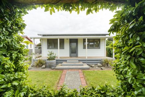 Photo of property in 26 Lincoln Street, Ashhurst, 4810