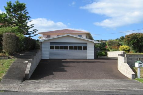 Photo of property in 26 Bevyn Street, Castor Bay, Auckland, 0620