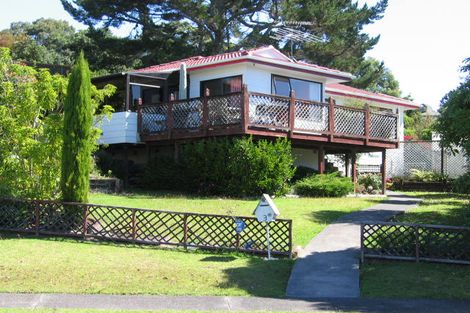 Photo of property in 3 Neilon Place, Northcross, Auckland, 0632