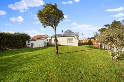 Photo of property in 2 York Street, Eltham, 4322