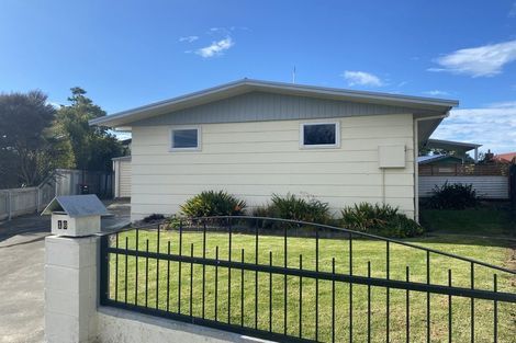 Photo of property in 16 Gilmour Place, Taradale, Napier, 4112