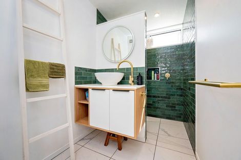 Photo of property in 5 Grove Road, Haumoana, 4102