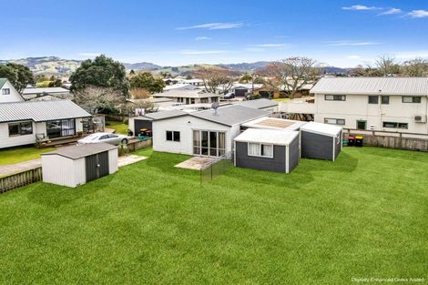 Photo of property in 4 Endeavour Close, Whitianga, 3510