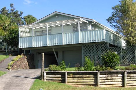 Photo of property in 96 Awaruku Road, Torbay, Auckland, 0630