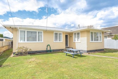 Photo of property in 18 Camellia Avenue, Aramoho, Whanganui, 4500