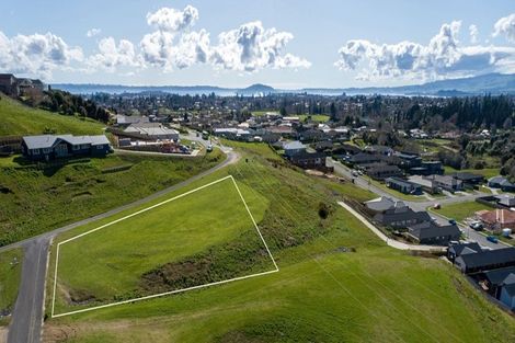 Photo of property in 52 Great Road West, Matipo Heights, Rotorua, 3015