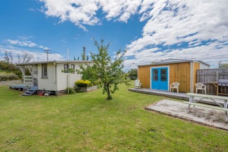 Photo of property in 31 Shortt Street, Foxton Beach, Foxton, 4815