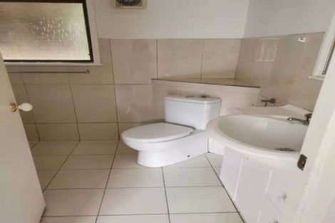 Photo of property in 46 Glen Vista Place, Bayview, Auckland, 0629