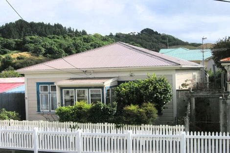 Photo of property in 92 Britomart Street, Berhampore, Wellington, 6023