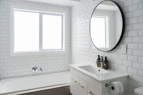 Photo of property in 53a Braemar Road, Castor Bay, Auckland, 0620