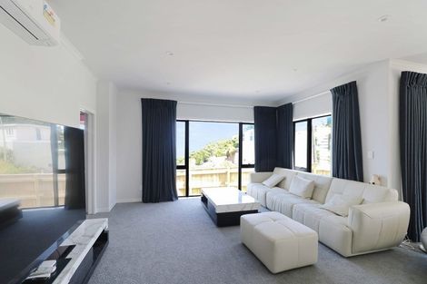 Photo of property in 46 Domett Street, Newlands, Wellington, 6037