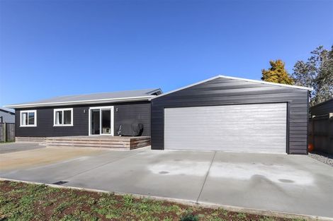 Photo of property in 5 Manatu Lane, Inglewood, 4330