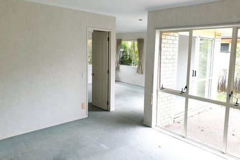 Photo of property in 104 Bob Charles Drive, Golflands, Auckland, 2013