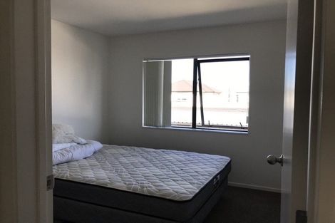 Photo of property in 38 Hollowout Street, Takanini, 2112