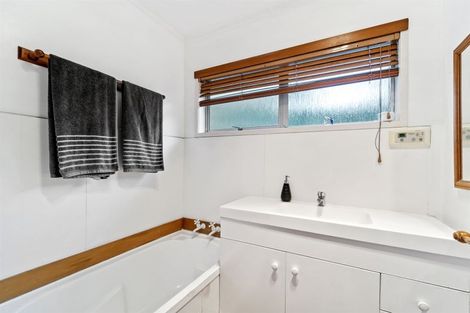 Photo of property in 12 Danbury Drive, Torbay, Auckland, 0630