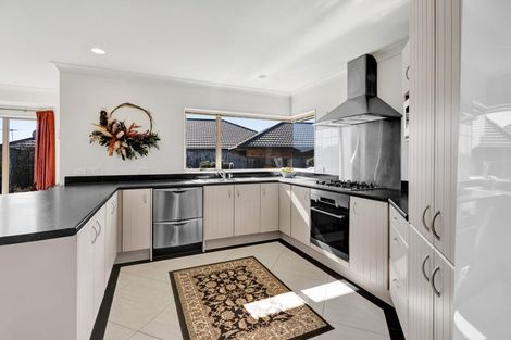 Photo of property in 20 Kahikatea Street, Inglewood, 4330