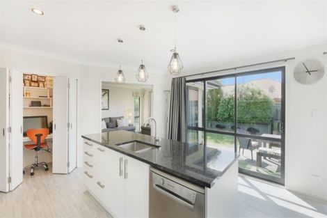 Photo of property in 1 Teal Close, Woolston, Christchurch, 8023