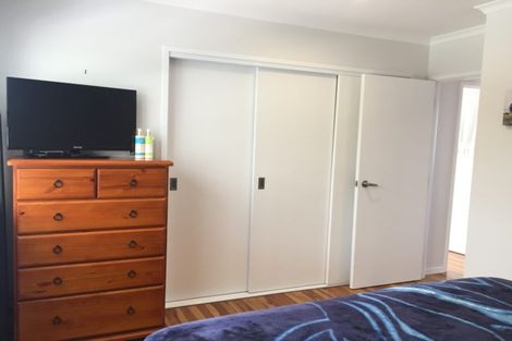 Photo of property in 55a Lynwood Road, New Lynn, Auckland, 0600