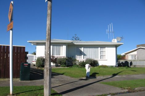 Photo of property in 22 Holdsworth Avenue, Milson, Palmerston North, 4414