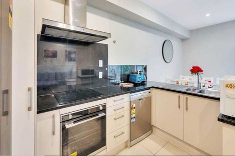 Photo of property in 6/45a Swanson Road, Henderson, Auckland, 0610