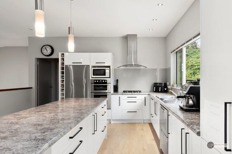 Photo of property in 17 Oceanview Terrace, Tirohanga, Lower Hutt, 5010