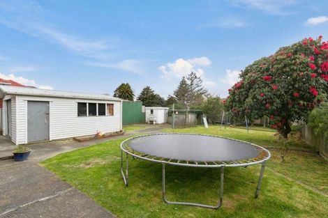 Photo of property in 88 Reynolds Street, Taita, Lower Hutt, 5011