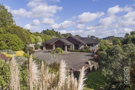 Photo of property in 1 Hawkes Access Road, Waitoki, Silverdale, 0994