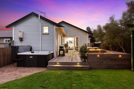 Photo of property in 16 Archer Street, Mairehau, Christchurch, 8013