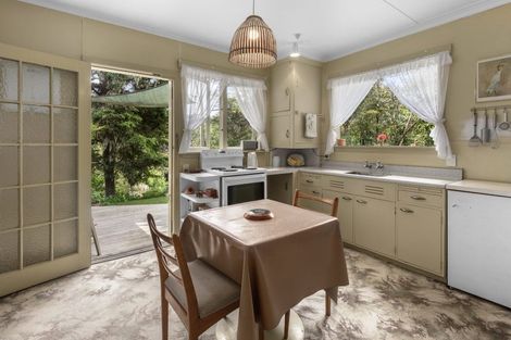 Photo of property in 64 Paparoa Station Road, Paparoa, 0571