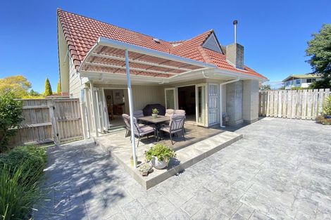 Photo of property in 51 John F Kennedy Drive, Milson, Palmerston North, 4414