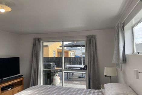 Photo of property in 219 The Esplanade, Petone, Lower Hutt, 5012