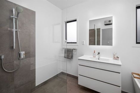 Photo of property in 16 Arion Court, Mount Pisa, Cromwell, 9383