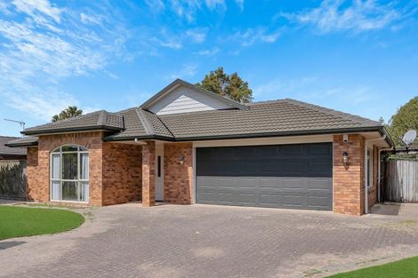 Photo of property in 60 Wattle Farm Road, Wattle Downs, Auckland, 2103