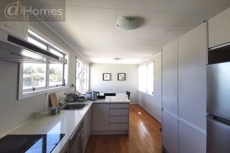 Photo of property in 7 Coletta Lane, Te Atatu South, Auckland, 0610