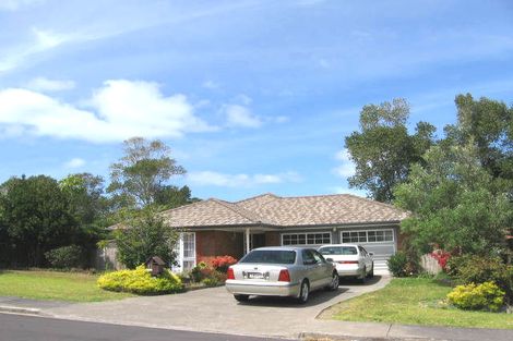 Photo of property in 11 Ronald Macken Place, Windsor Park, Auckland, 0632