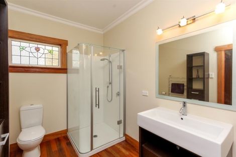 Photo of property in 117 Pendarves Street, New Plymouth, 4312