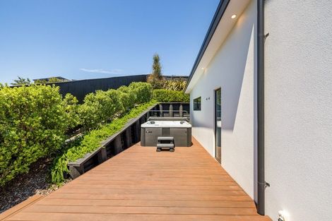 Photo of property in 8 Caldberg Close, Westmorland, Christchurch, 8025