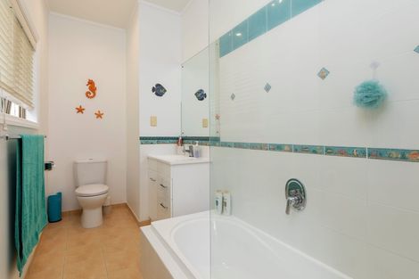 Photo of property in 45a Evans Road, Glen Eden, Auckland, 0602