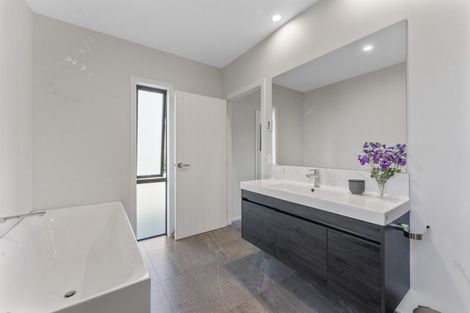 Photo of property in 4 Kanuka Grove, Kinloch, Taupo, 3377