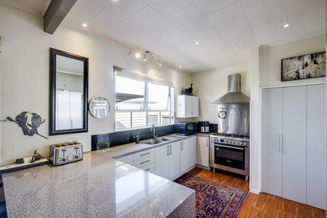 Photo of property in 14 Moeller Street, Taradale, Napier, 4112