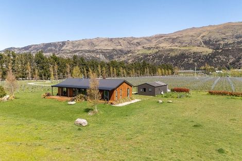 Photo of property in 90 Willowbank Road, Queensberry, Cromwell, 9383