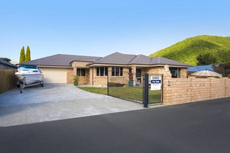 Photo of property in 33a Beach Road, Waikawa, Picton, 7220