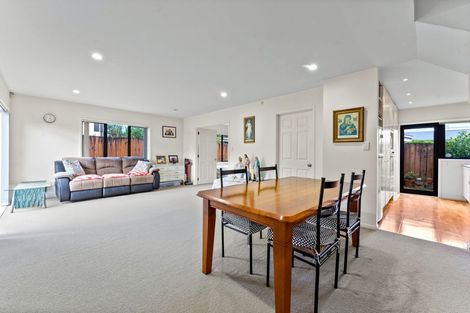 Photo of property in 1/52 Taharoto Road, Takapuna, Auckland, 0622