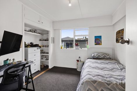 Photo of property in 4 Douglas Street, Hawera, 4610