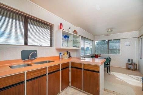 Photo of property in 7/9 Evans Road, Glen Eden, Auckland, 0602