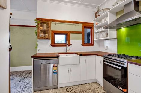 Photo of property in 56 Waihi Road, Hawera, 4610